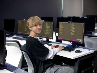 京都テック学生図鑑！スーパーAIクリエイター専攻 吉見さん