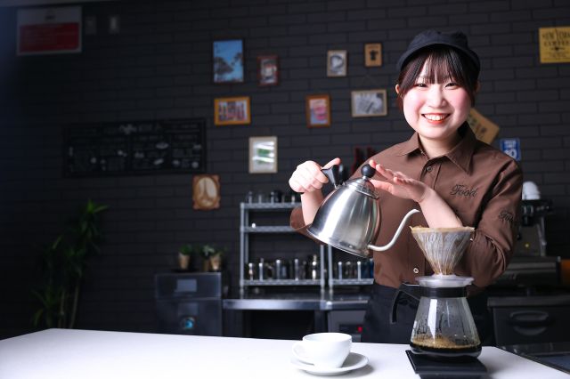 カフェビジネス学科 調理・製菓・製パン・ドリンク・経営 すべて兼ね備えたスペシャリストに！