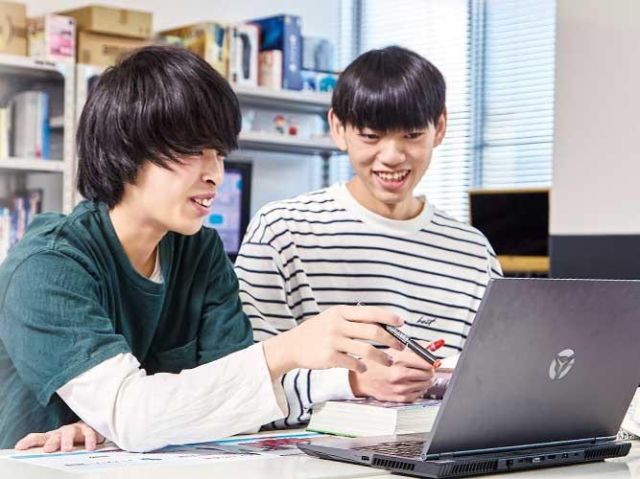 ゲームクリエイタ学科 ゲームプランナーコース（2年制・3年制・4年制） チーム開発のリーダーを育成