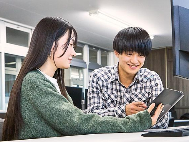 情報システム学科 マルチメディアコース（2年制） 多彩なデジタルコンテンツを制作できる