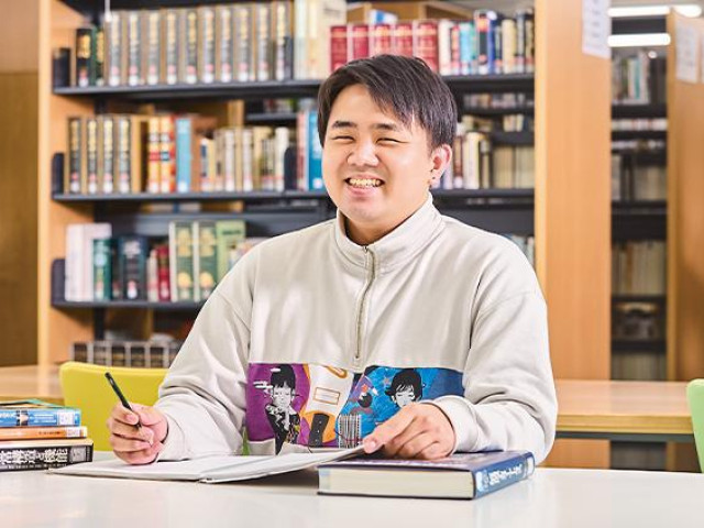 総合学科 キャリアアップコース（1年制） 大学・短大の卒業者・中退者、 社会人経験者など既卒者の みなさんの再スタートも応援します
