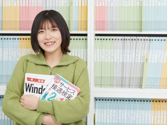 総合学科 大学編入コース（2年制） 編入を目指す学部に合わせ、 専門技術を習得