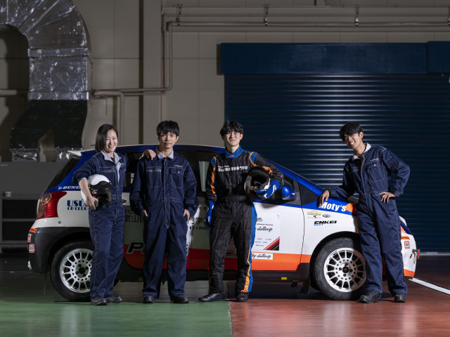 自動車整備学科 “クルマのプロ”としての知識・技術力、社会人としての総合力を身につけた人材へ。