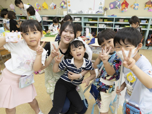 第二部幼稚園教員・保育士養成科 助手勤務をしながら、幼稚園教諭二種免許状と保育士の2つの資格が取得できる即戦力コース