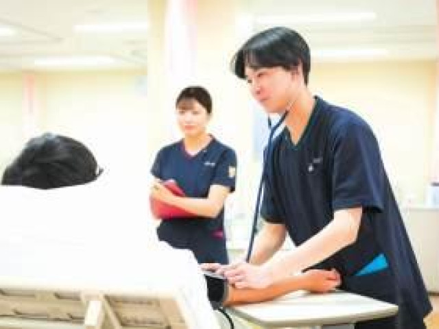 看護栄養学部 看護学科 キャンパスは3つの病院に隣接。充実した環境で実習を間近で⾏える