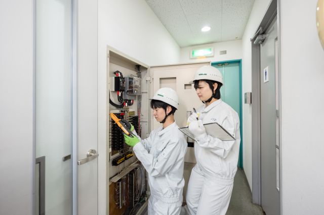 電気通信学科 電気主任技術者専攻（1年制・10月入学） 国家資格『第三種電気主任技術者』の 取得を短期間で目指す!