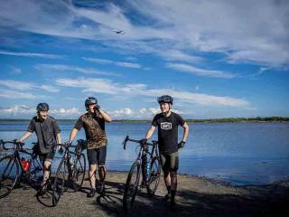 仲間同士で盛り上がるのは、いつだって「自転車のこと」