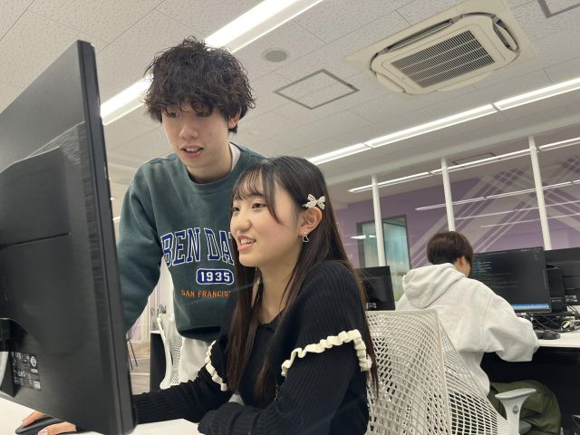 情報IT系 最新のプログラミングスキルと知識を学んで、即戦力としての人材を育成する