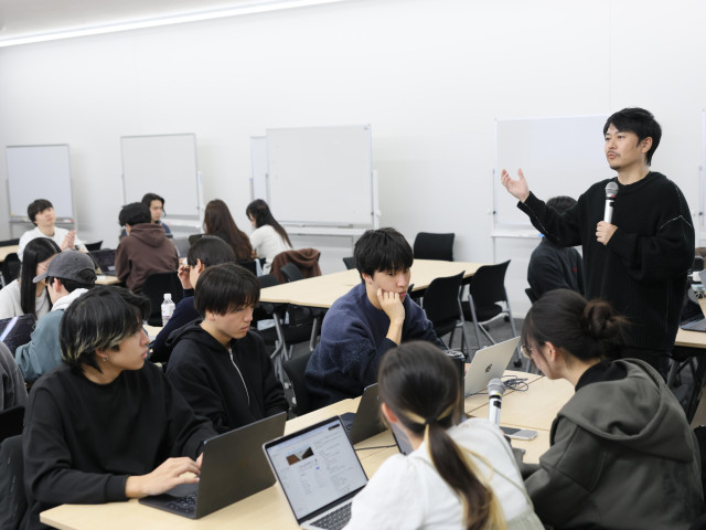データサイエンス学部 ビックデータ × 人工知能（AI）を学んで次世代データサイエンティストを目指す