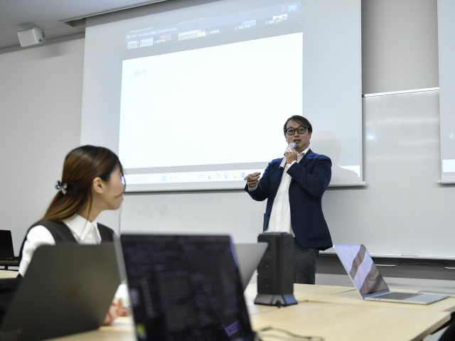 データサイエンス学部 データサイエンス学科 ビッグデータ×AI（人工知能）×アイデアで新たな価値を創造する人材を育成する