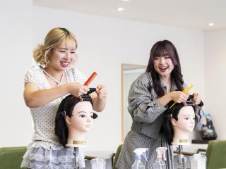 美容のプロを目指して、楽しく、真剣に勉強できる！