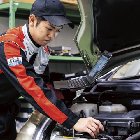 1級自動車整備科 整備士最高峰の国家試験を取得☆１級自動車整備科☆