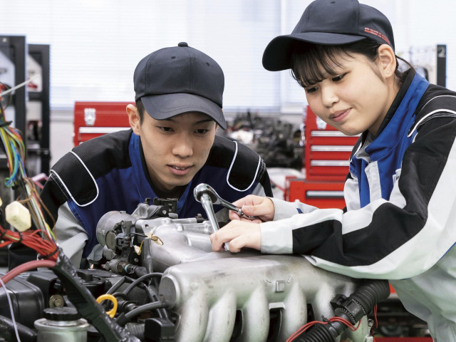 2級自動車整備科 最短の２年間で一流の技術と知識を身につける☆２級自動車整備科☆