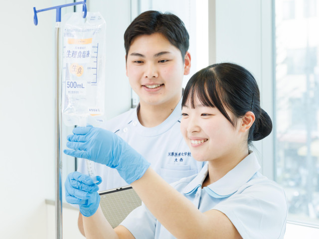 看護学科 医療業界で必要とされる「チーム医療」を学び即戦力となる看護師を育成！