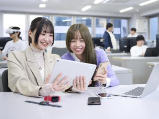 プロ仕様の実習設備を整えて、徹底した実技教育。