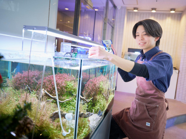 飼育管理科 アクア専攻 専門店に繋がる知識技能を身に付け、美しい水槽を人々に届けるアクアリストを目指そう！