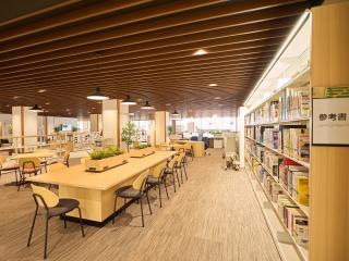 図書館をフルリニューアル！