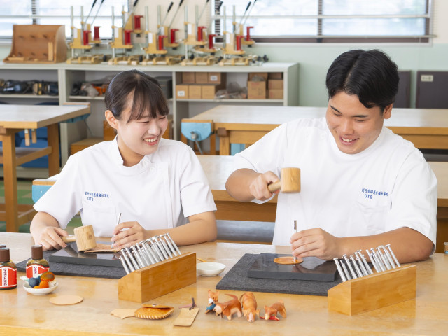作業療法学科 自分らしく生きていくための心と体のリハビリテーションを行う作業療法士へ
