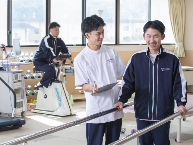 理学療法学科 知識と技術を備え　観察力・判断力を磨き 最適な治療を施すことができる理学療法士へ