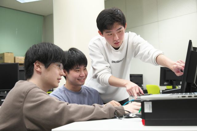 システムデザインコース 最新手法と深い専門知識を身につけて、情報処理のスペシャリストを目指そう!!