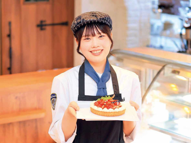 製菓マイスター科 2年間で基礎から応用までじっくり技能を磨く
