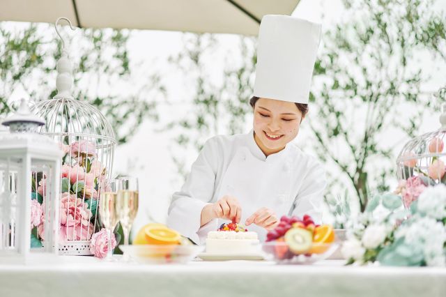 パティシエ・ブーランジェ学科 国家資格の製菓衛生師を在学中に取得し、技術だけでなく人間力も兼ね備えたプロを目指す！