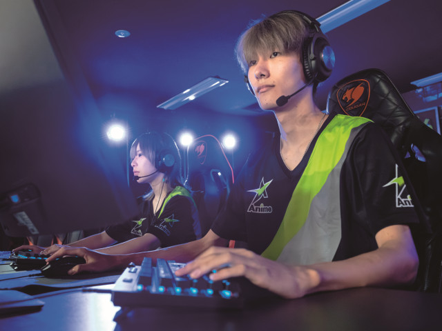 e-sports＆ゲームCG科 e-sports プロゲーマーコース 圧倒的な強さと絶大な人気を兼ね備えた、日本だけでなく世界で活躍するトッププロゲーマーに！