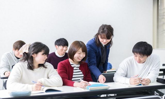 公務員ビジネス専門学校