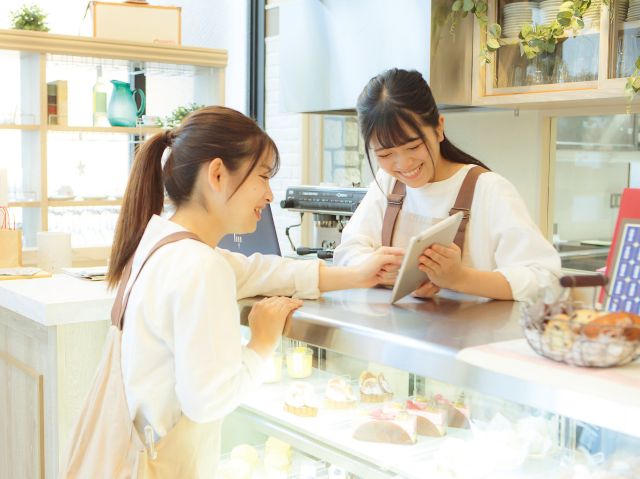 パティシエ・カフェ科 スイーツカフェクリエイターコース お店のプロデュースや独立開業時に必要な知識を総合的に学ぶ