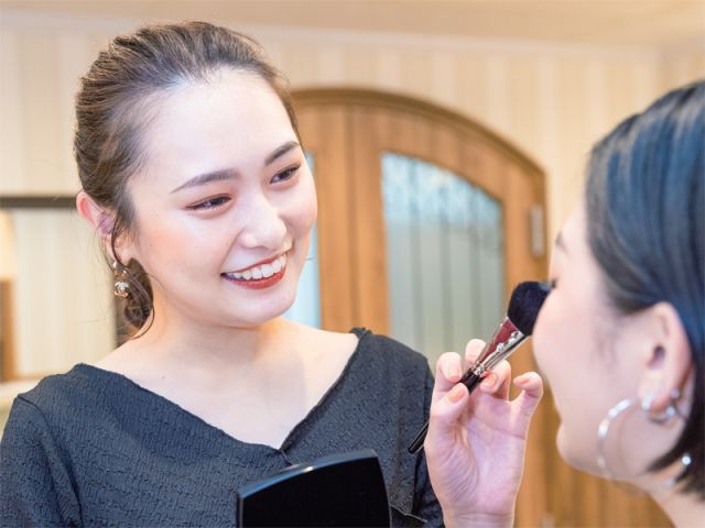 トータルビューティー科 外見も内面も、どんどんキレイになる“ワタシ”に感動！ 専門的な授業でトコトン学び、憧れの美容のプロに。