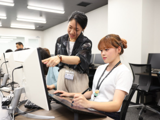 業界・企業とともに実践を通して創造力を磨く！