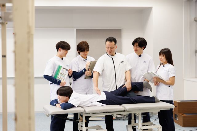 理学療法学科 個性を尊重し、福岡の天神で令和の理学療法士を育成する