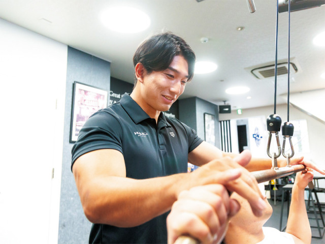 スポーツトレーナー科 ボディメイクトレーナーコース お客様の理想の体を手に入れるためのサポートができるトレーナーを目指す。