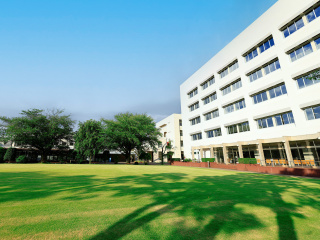 日本栄養大学