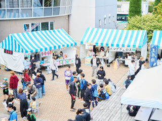 広くて賑やかなキャンパス！キャンパスライフを彩る、学内イベントも充実！