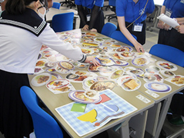 医療保健学部 保健栄養学科 人と社会の健康を考える、 食と栄養のスペシャリストへ