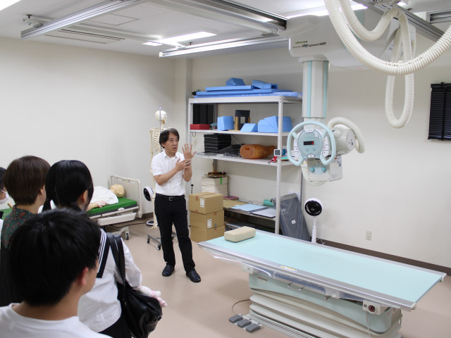医療保健学部 診療放射線学科 高度な知識・技術に加え、生涯にわたる自己研鑽力を備えた放射線診療・放射線治療技術のスペシャリストへ