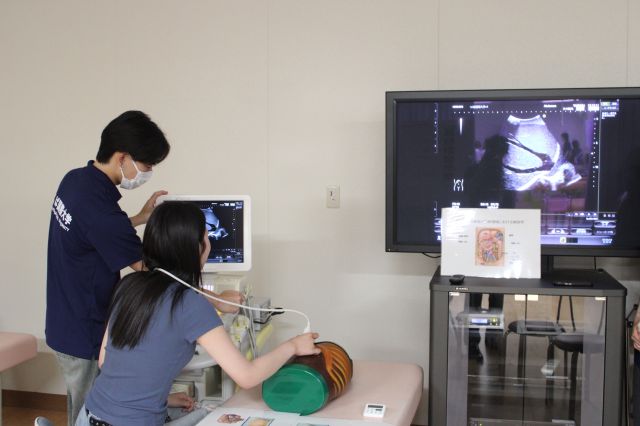 医療保健学部 臨床検査学科 豊かな人間性を持ち、 高度な知識と技術を備えた臨床検査のスペシャリストへ