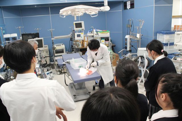 医療保健学部 医療技術学科 最新の医療機器の操作と管理で「命」と高度医療 支える臨床工学のスペシャリストへ