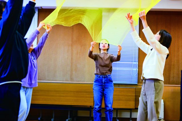 人間社会学部 子ども教育学科 子どもアートコース 豊かな感性を育むための表現活動を支援できるようアートから学ぶ