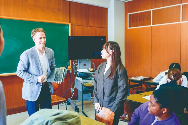 人間社会学部 国際学科 国際コミュニケーションコース 外国語を学びながら異文化への理解を深め国内外で活躍できる力を養う