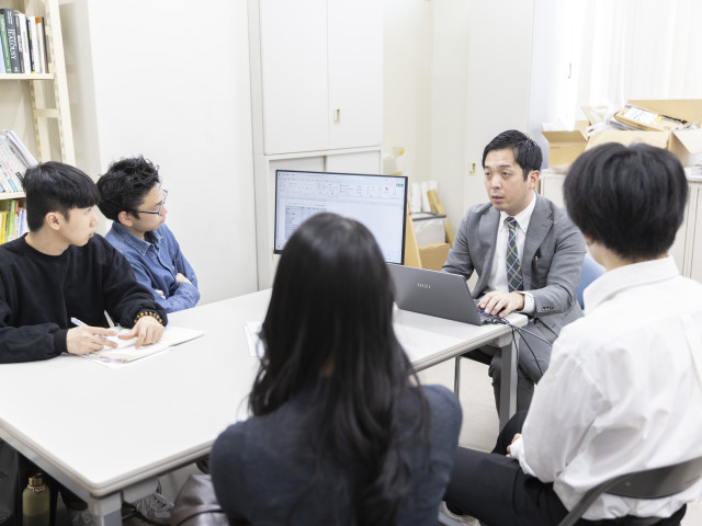 サービス経営学部 サービス経営学科 少人数制で研究を深めるゼミナール