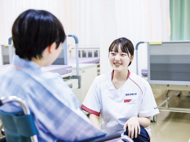 看護学部 看護学科 ホスピタリティにつつまれた４年間