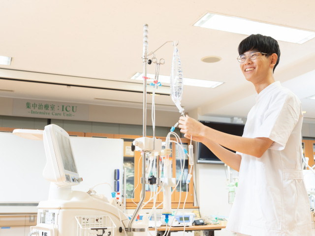 臨床工学科 3年制の本学科を卒業することにより、臨床工学技士の国家試験受験資格が得られます。