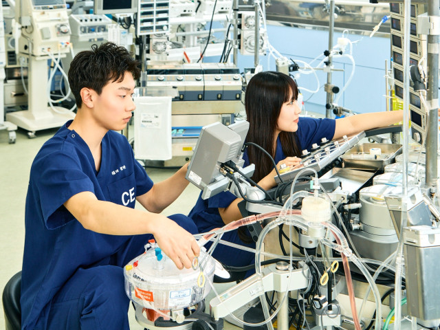 臨床工学科 医療知識と工学知識を併せ持つスペシャリスト