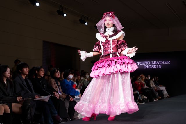 ファッション総合科 モデルコース（※2年次ファッションビジネスコース・スタイリストコースに編入可） オリジナルカリキュラムでセルフプロデュースできるモデルに