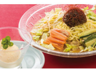 辛旨冷やし担々麺と ひんやり濃厚杏仁アイスの画像