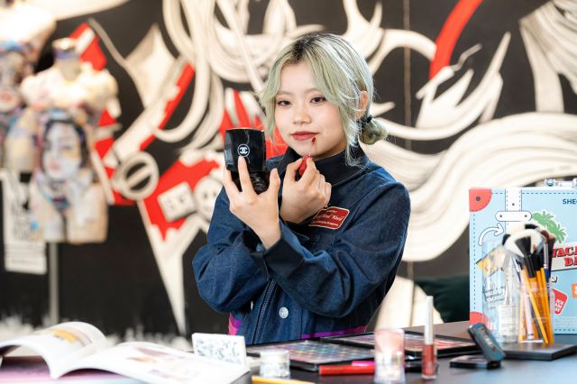 グローバルビューティープログラム（※数か国の海外研修で海外美容を学ぶ。メインのコースと併用可能。） 海外で活躍するビューティシャンを目指す！