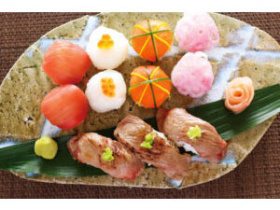 贅の逸品！ 炙り肉寿司と海鮮手まり寿司