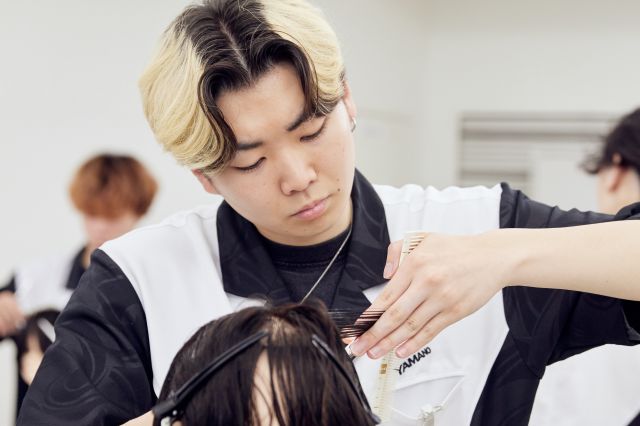 山野美容専門学校